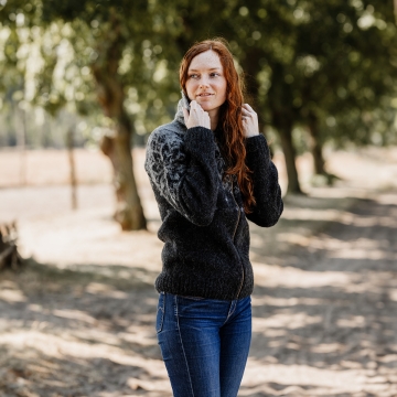 Kapuzen-Strickjacke Ás - schwarz-grau