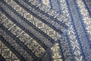 Isländische Wolldecke Tagesdecke - gestreift Blau