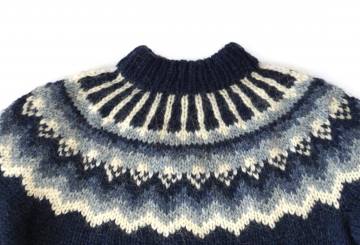 Langer M Islandpullover - Handgestrickter Lopapeysa - dunkelblau