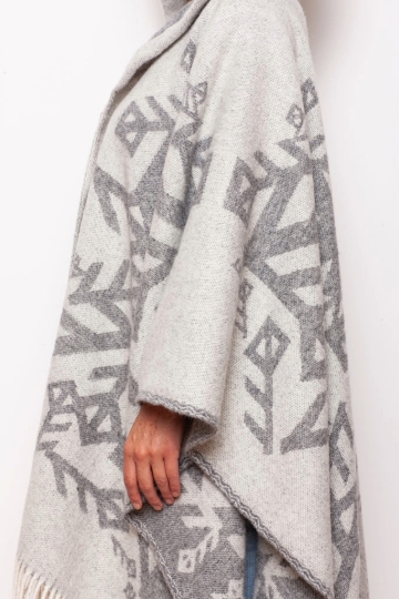 Wollcape Liebe - Wollumhang im Nordischen Stil mit Kapuze