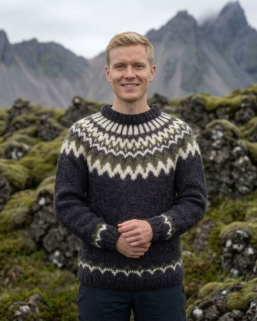 Islandpullover - Handgestrickt in Island - Schwarz / Weiß / Grün-Meliert