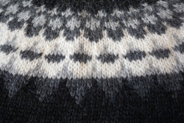 Damen Rundhalspullover Handgestrickt - schwarz / grau / weiss