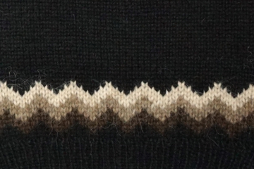 Handgestrickter Islandpullover HSI-233 - schwarz-braun