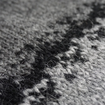 Dünner Handgestrickter Islandpullover- Grau-Schwarz