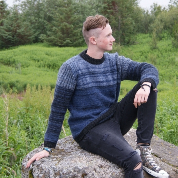 Isländischer Wollpullover - schwarz-blau - Größe S