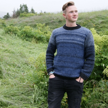 Isländischer Pullover Wollpullover - schwarz-blau - Größe S
