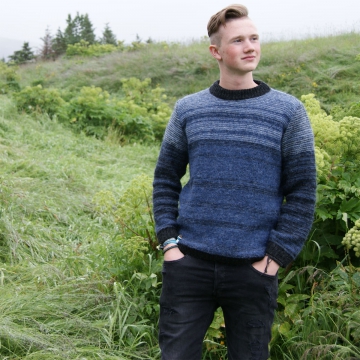 Isländischer Wollpullover - schwarz-blau - Größe S