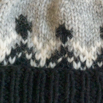 Handknitted Icelandic Woolen Hat - light grey / black