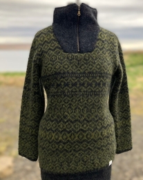 Icelandic Wool Sweater for Men & Women – Green / Black