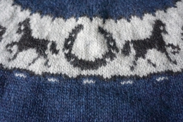 Handgestrickte Tölter Strickjacke HSI-219 - blau