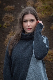 USUM Icelandic Wool Sweater turtleneck - grey / black